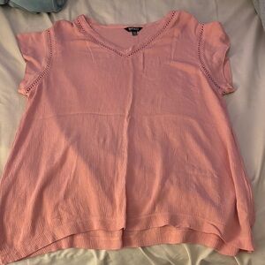 NWOT Buffalo David Bitton Pink V-Neck short sleeve  longer length size medium